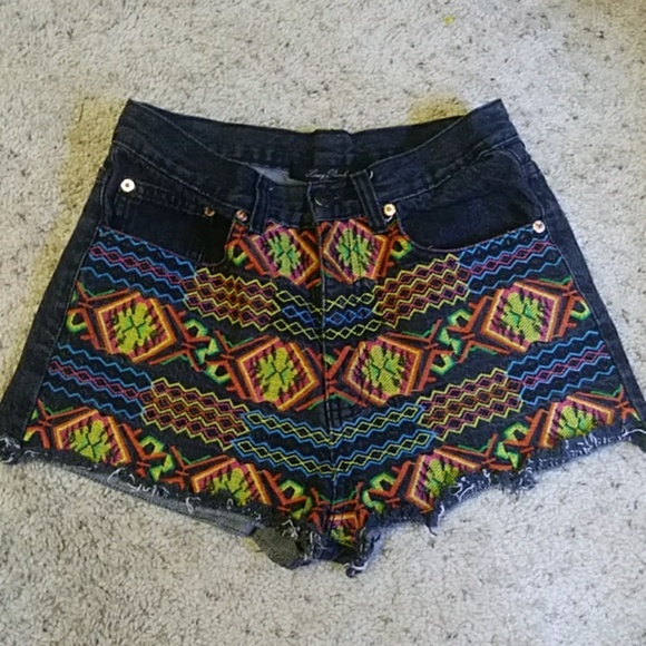 Boho Shorts - Picture 1 of 8